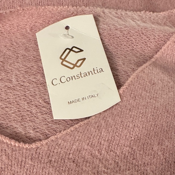 Chic Pink Sweater with Cream 'J'adore' Detail - Picture 2 of 9